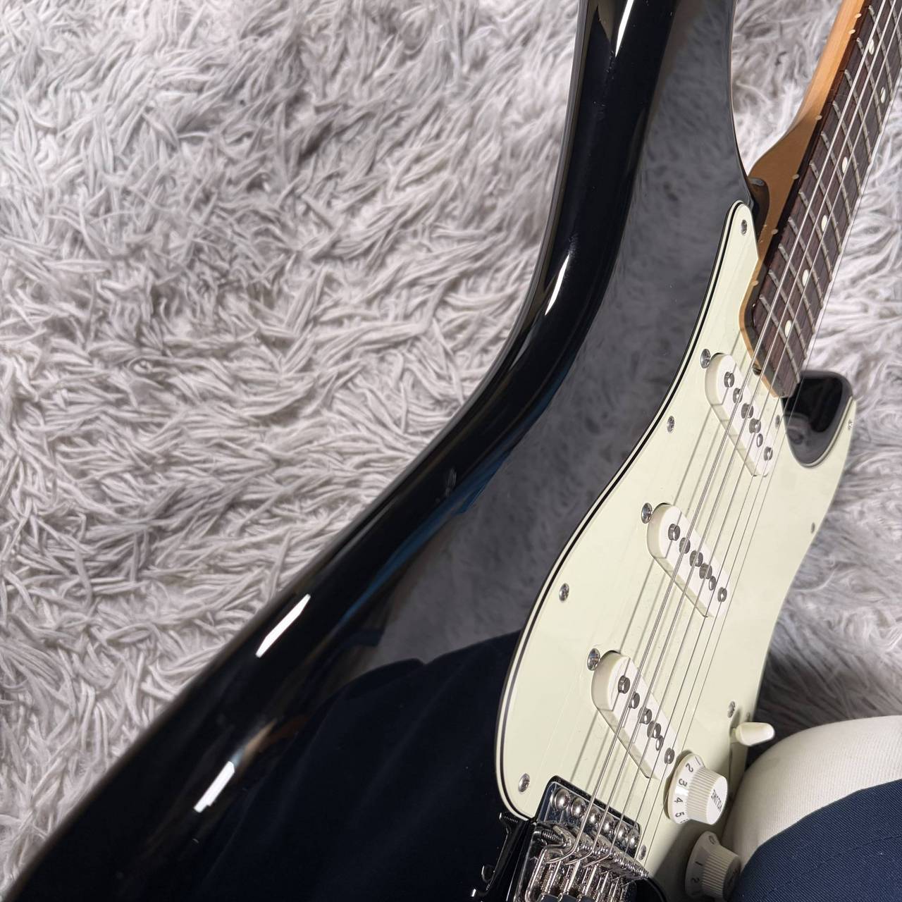 Fender Made in Japan Traditional 60s Stratocaster Rosewood Fingerboard Black【실물 사진】10/26 업데이트 사진 5
