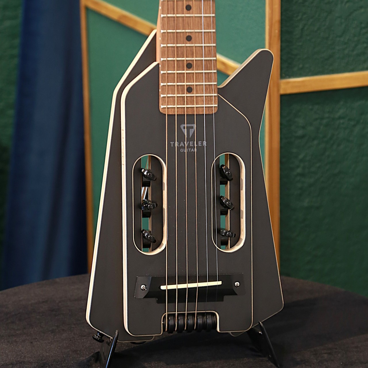 トラベラーギター ウルトラライト・エレクトリック / Matte Black