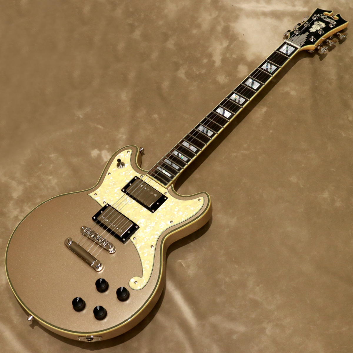 D'Angelico Deluxe Series Deluxe Brighton Desert Gold（新品/送料