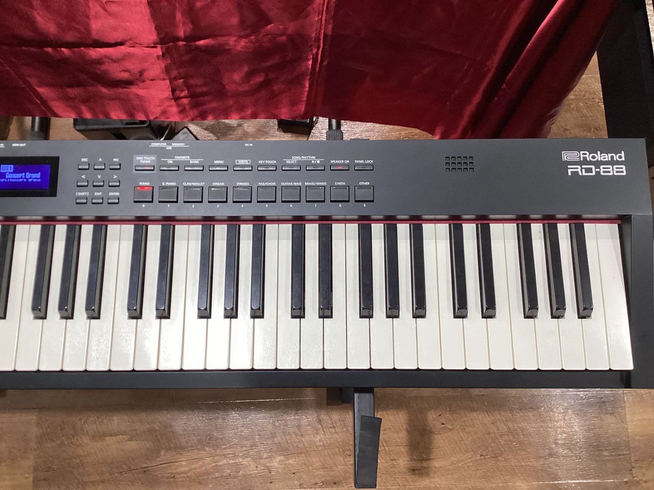 Roland RD-88ステージピアノ Roland RD-88-SC | スピーカー搭載、軽量でコンパクトなステージ