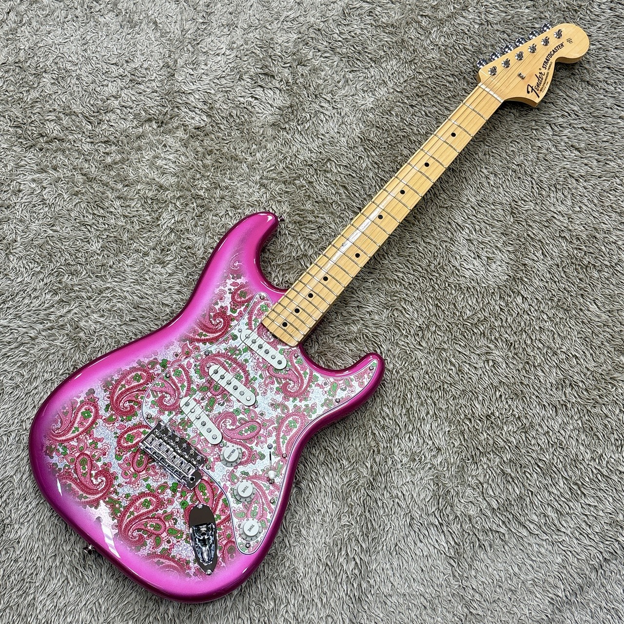 Fender Made in Japan Limited Stratocaster / Pink Paisley