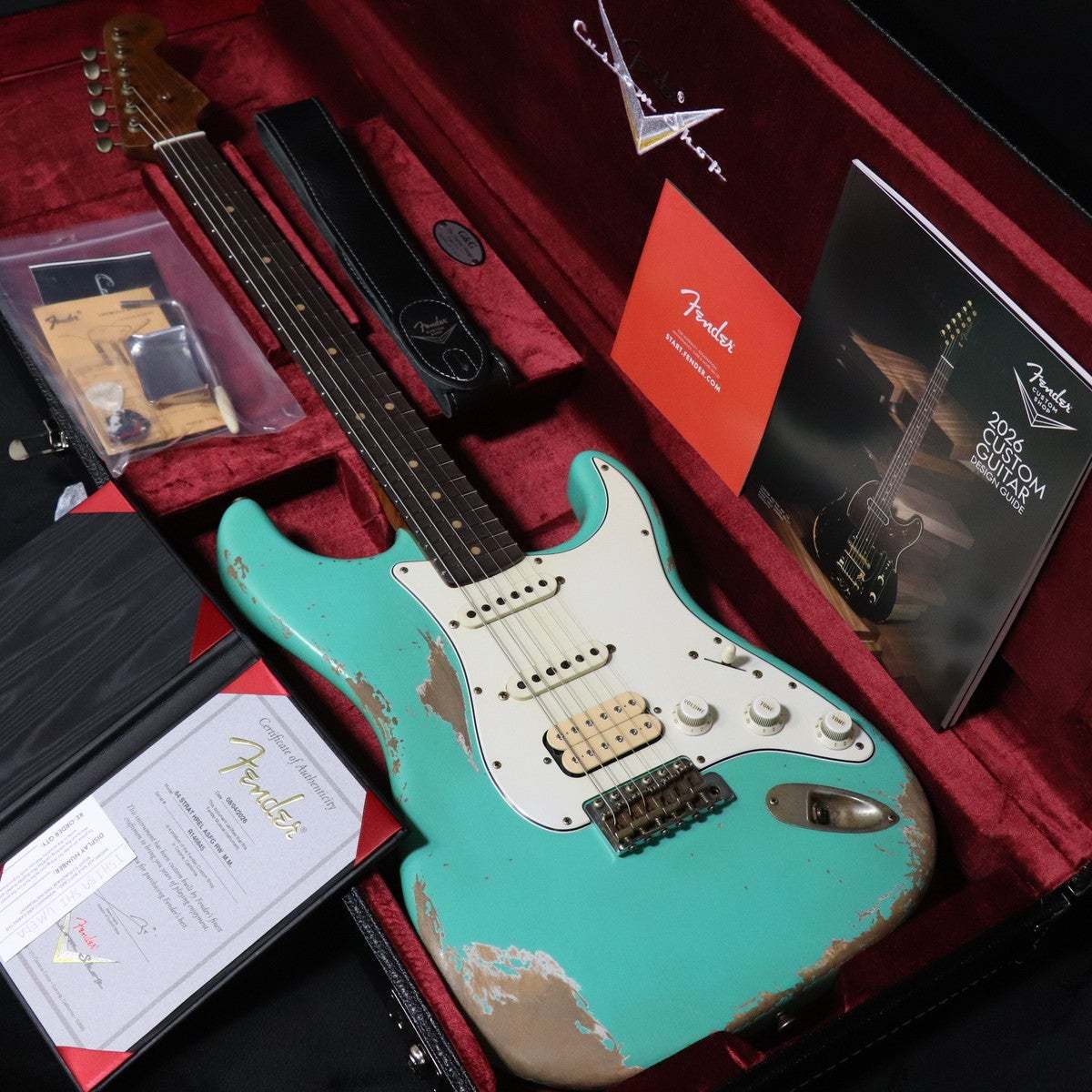 Fender Custom Shop 1964 Stratocaster Heavy Relic Aged Surfgreen