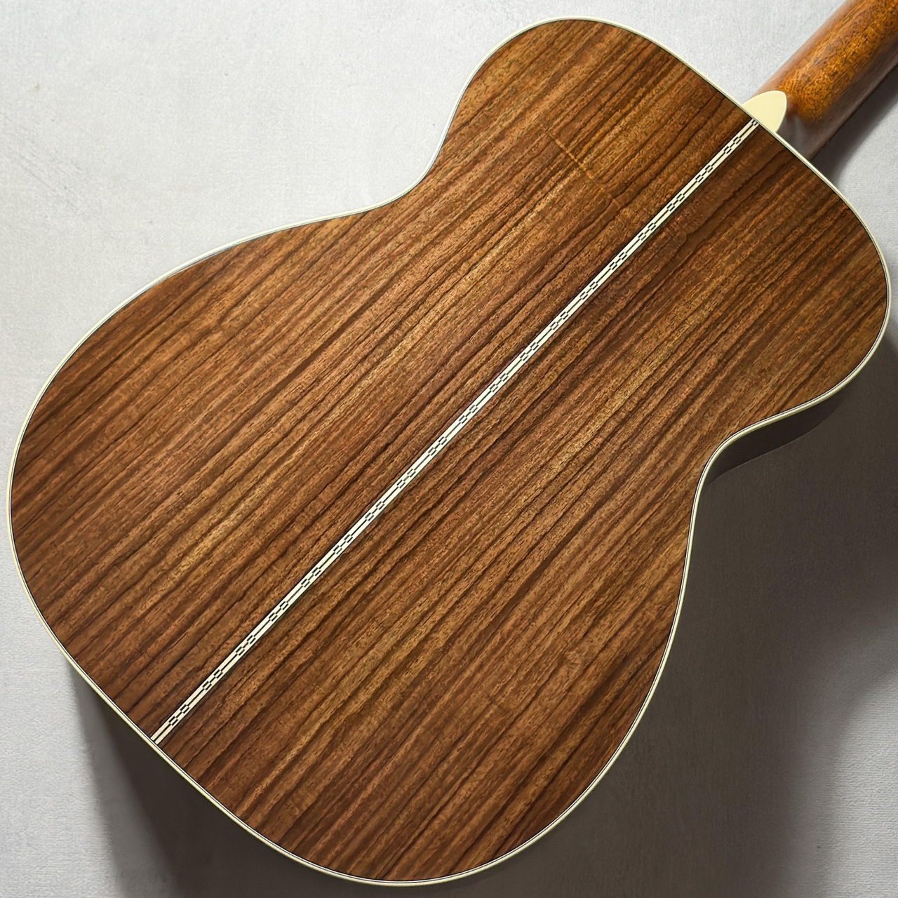Martin D28 シリアルナンバー入り木製プレートです。 REUSE】【リユースコラム】そのMartin（マーチン