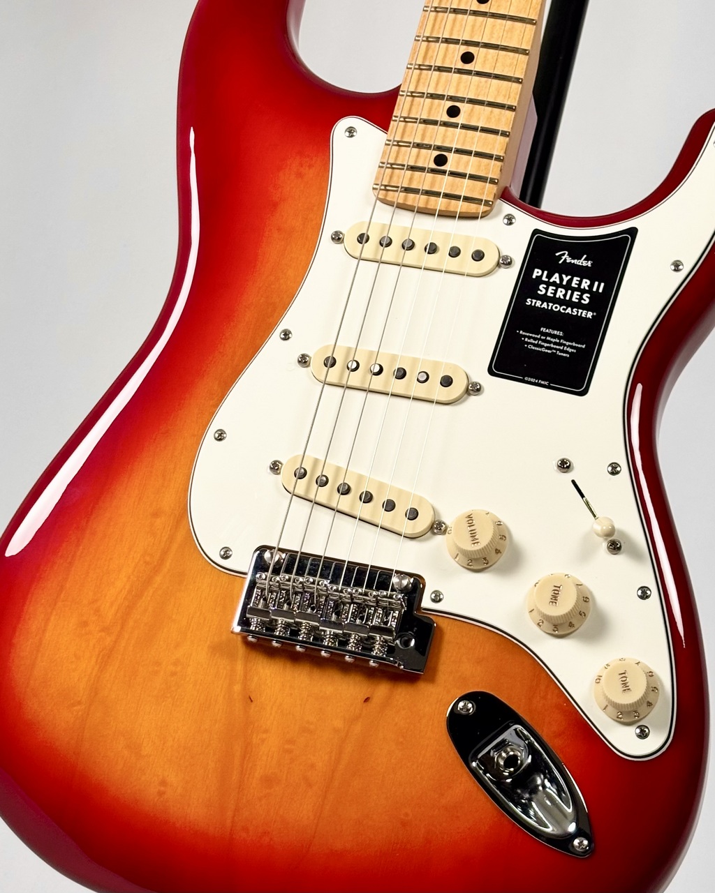 Fender Player II Stratocaster -Aged Cherry Burst-【3.27kg】（新品