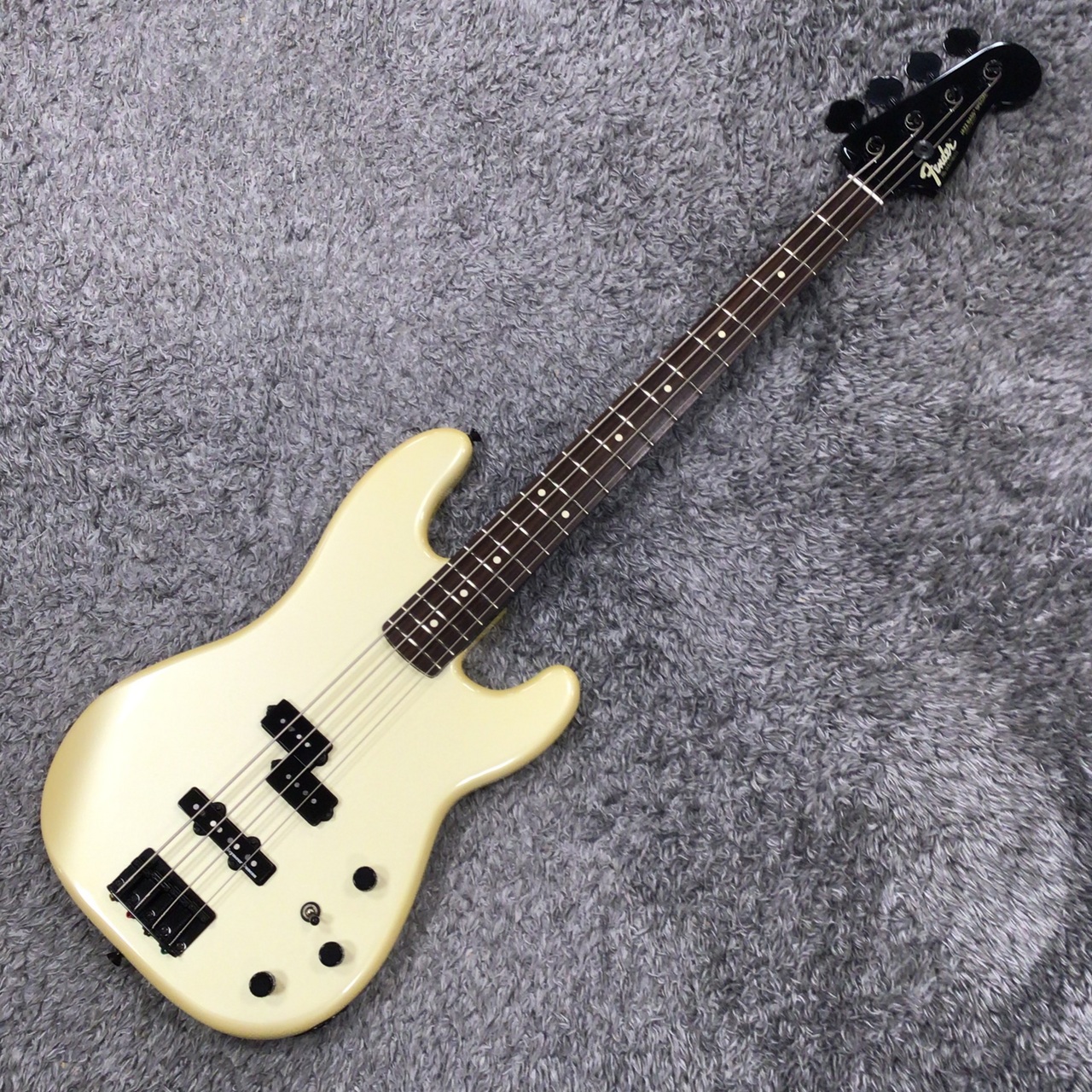 Fender Duff McKagan Precision Bass Pearl White【中古品】【2017年製