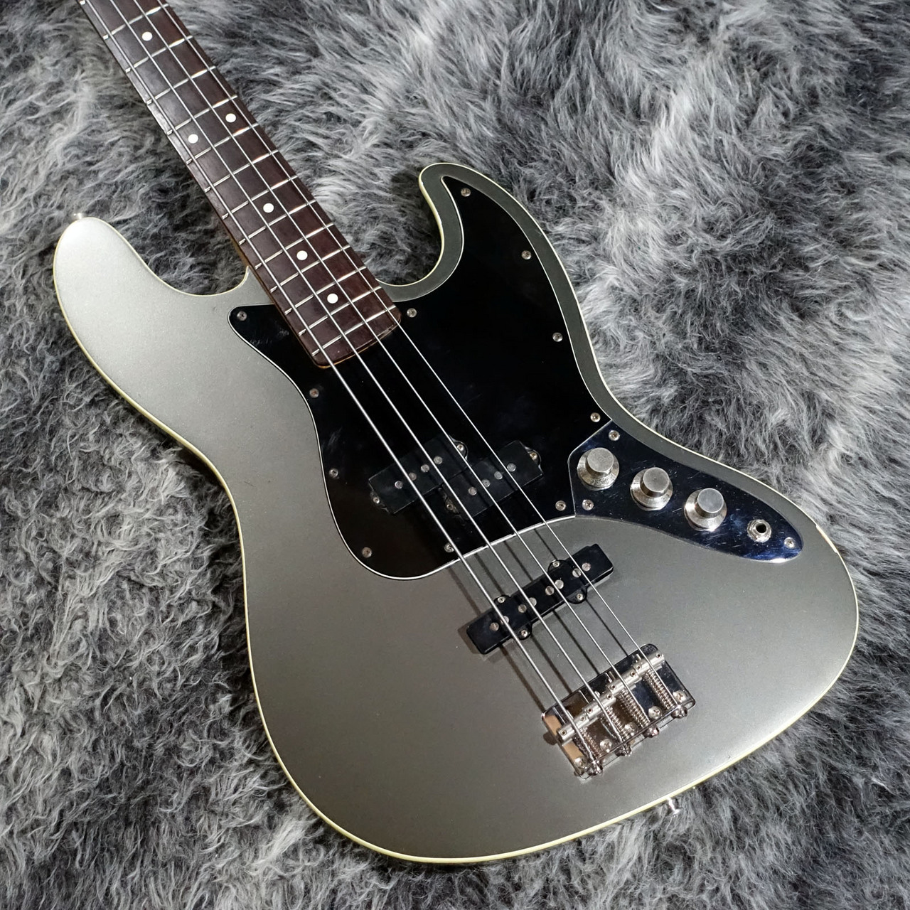 Fender Aerodyne Jazz Bass&Marshall mb15