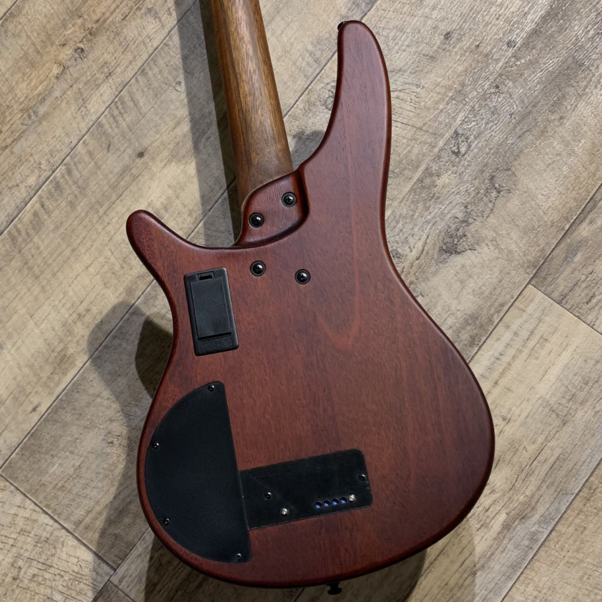 Ibanez Bass SRH500F-NNF フレットレスエレキベース Amazon.com: Ibanez SRH500F Fretless Bass Guitar - Natural