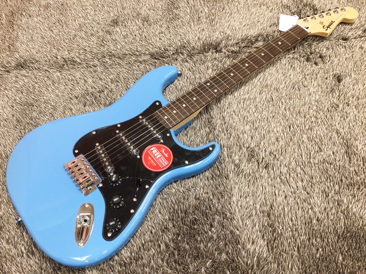 Squier by Fender Sonic Stratocaster California Blue 【鮮やか