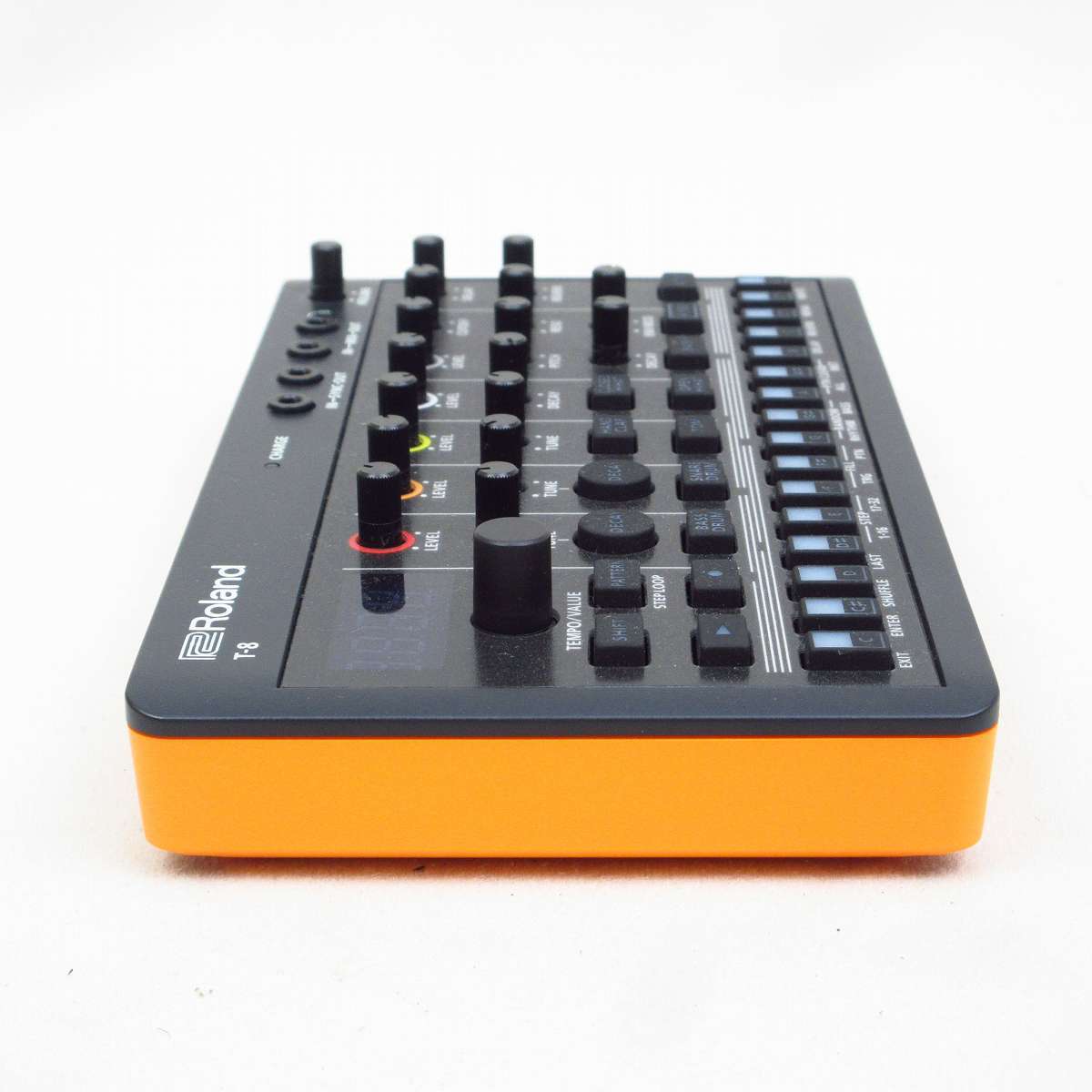 Roland T-8 