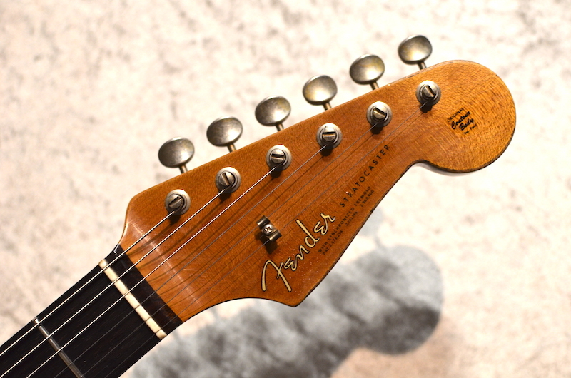 k*h様 ストラトキャスター 60s コンポーネント レリック Fender 60年代ストラトの特徴に迫る！ - HYBRID GUITARS Note