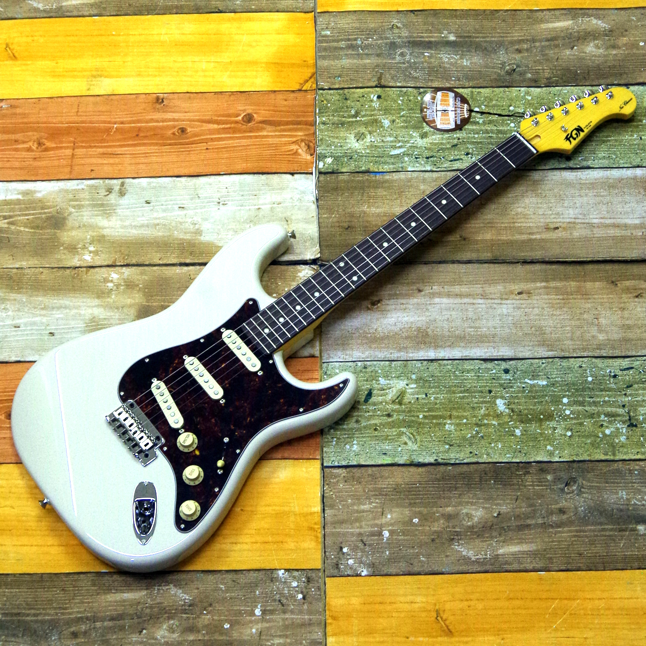 ギター Fujigen Neo Classic NST-100 VWH FUJIGEN(FGN) Neo Classic NST Series NST100RAL-VWH (Vintage