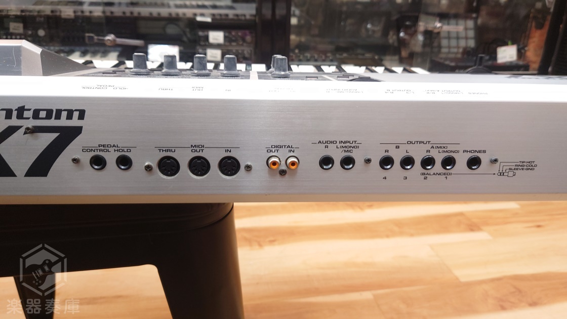 Roland Fantom x7（中古）【楽器検索デジマート】