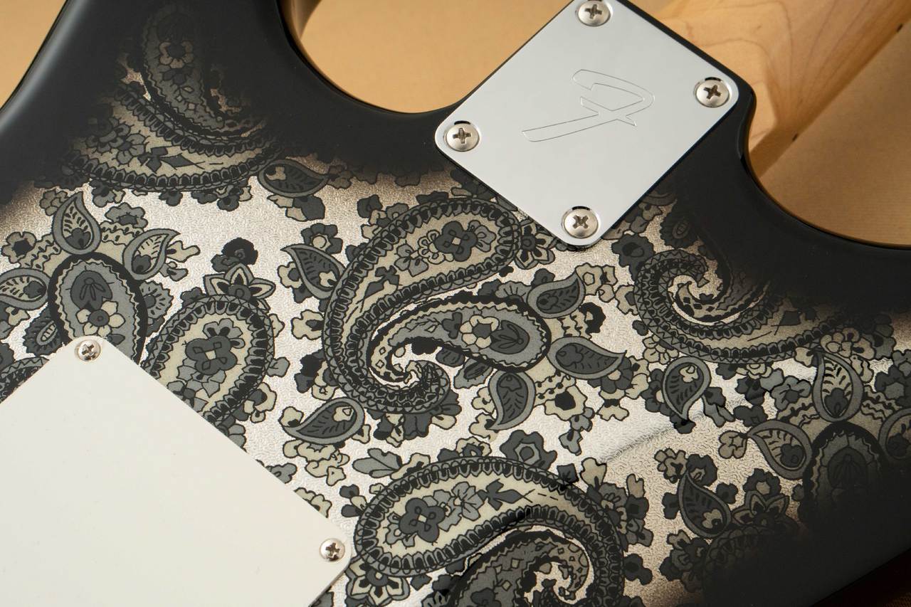 Fender Made in Japan Limited Stratocaster Black Paisley【2025年