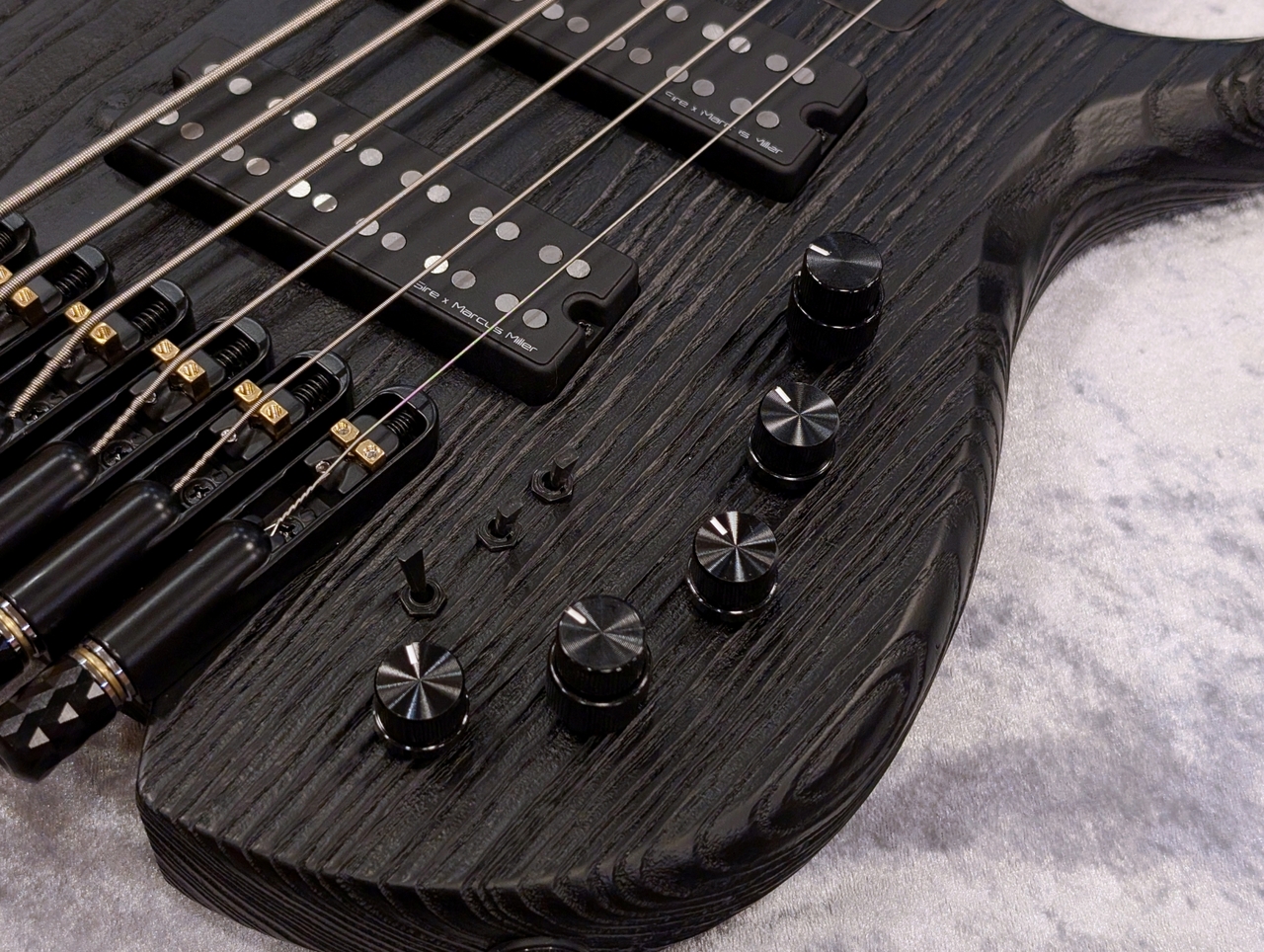 Sire Marcus Miller M6 5-String Headless / BK(Black)【3.69kg