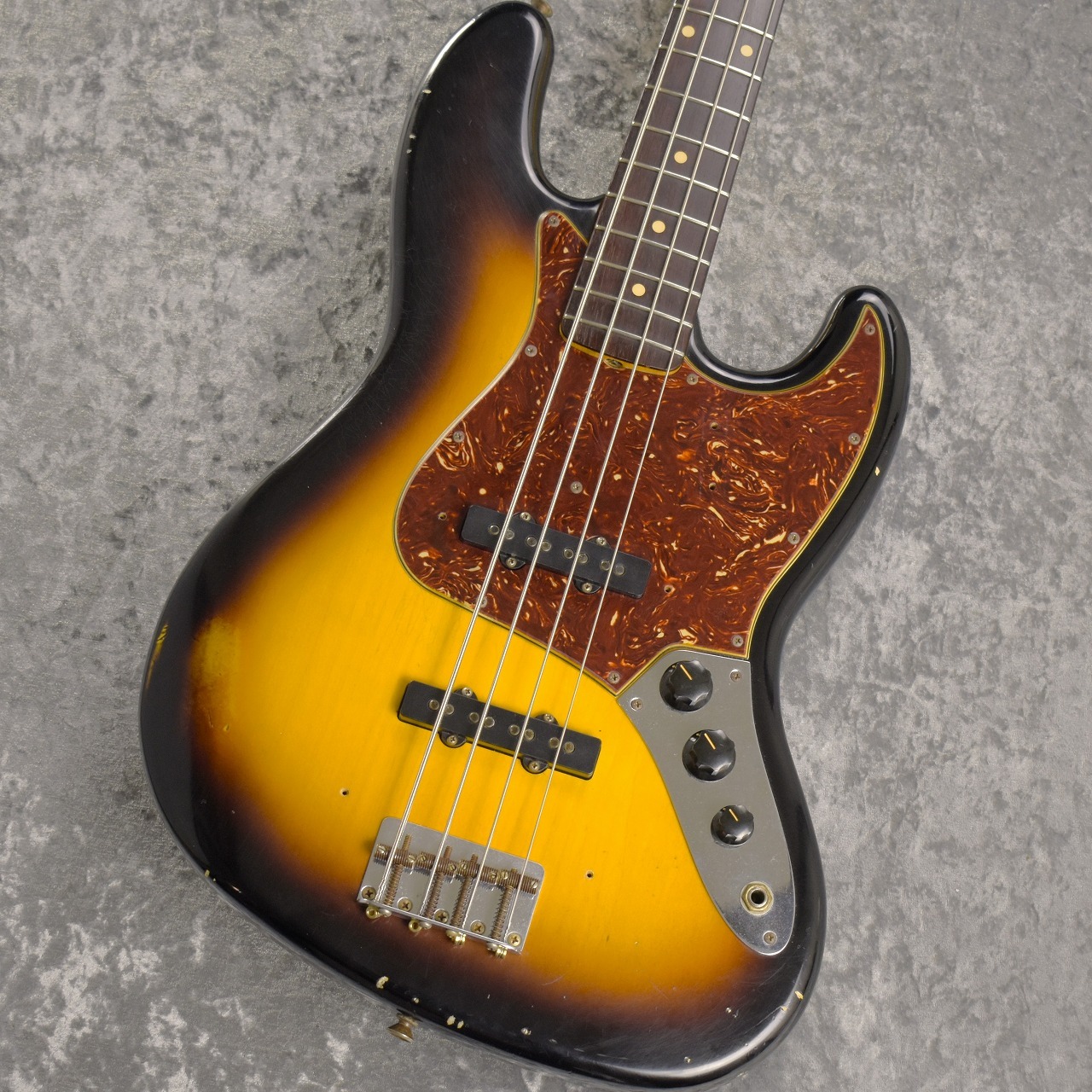 Fender Jazz Bass サンバースト 4弦 Fender Custom Shop 1964 Jazz Bass Relic - 2 Tone Sunburst