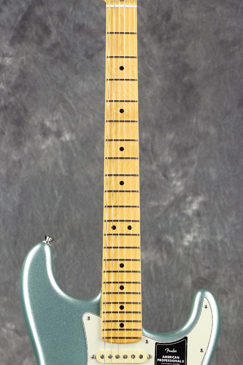 Fender American Professional II Stratocaster HSS Maple Fingerboard