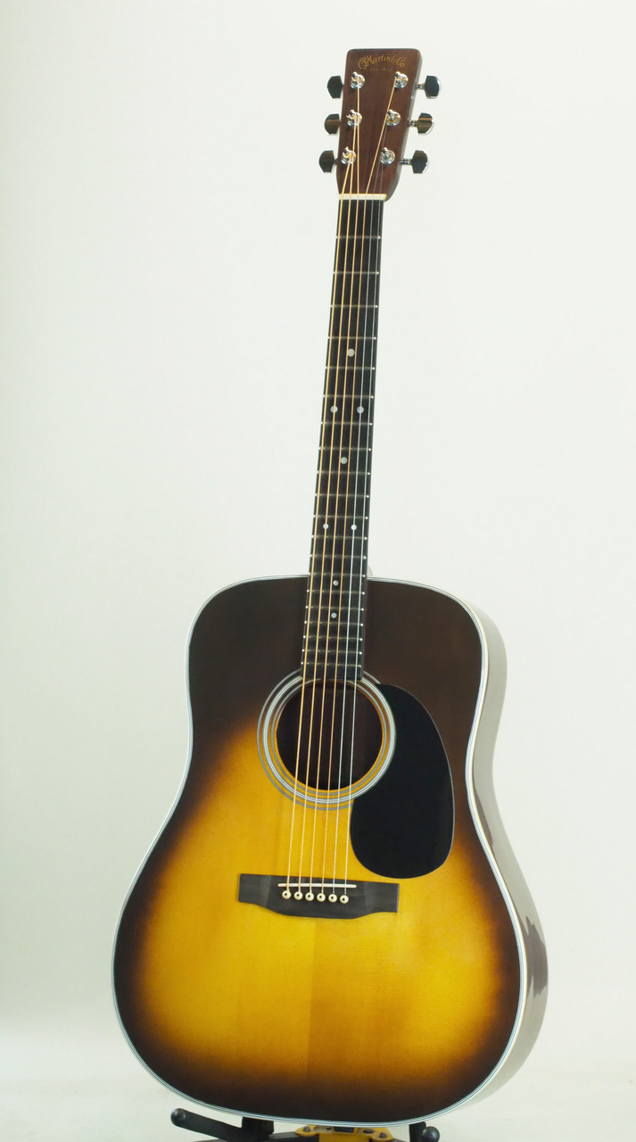 Amazon.com: Martin Guitar 000Jr-10 Junior Acoustic Guitar