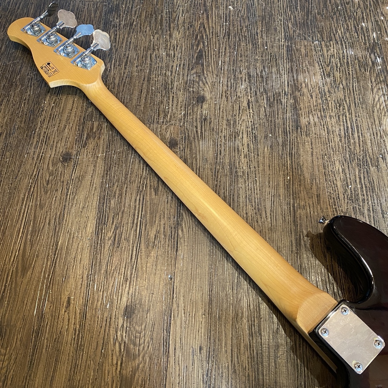 Elioth J303 アクティブ ジャズベース 3バンドEQ Elioth J303 JB type Electric Bass（中古/送料無料）【楽器検索
