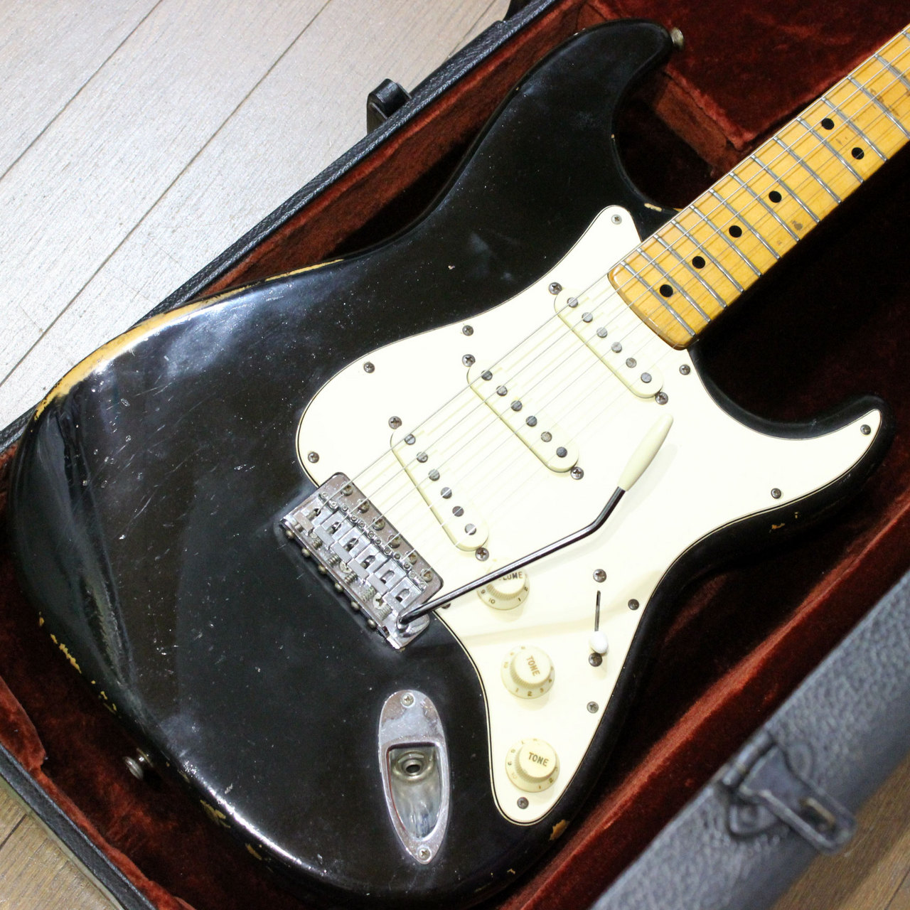 Fender Stratocaster BLACK 1ストリングスガイド フェンダー ストラト