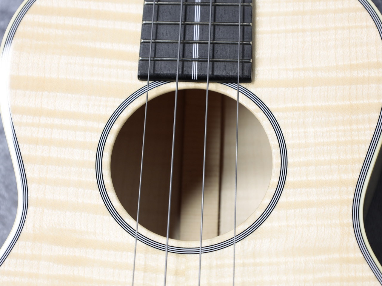 Martin Style-3 【虎杢メイプル】【テナー】（新品