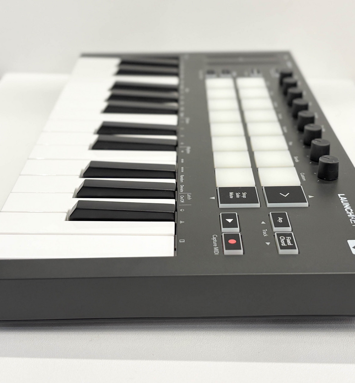 Novation LunchKey MINIⅢ（中古/送料無料）【楽器検索デジマート】