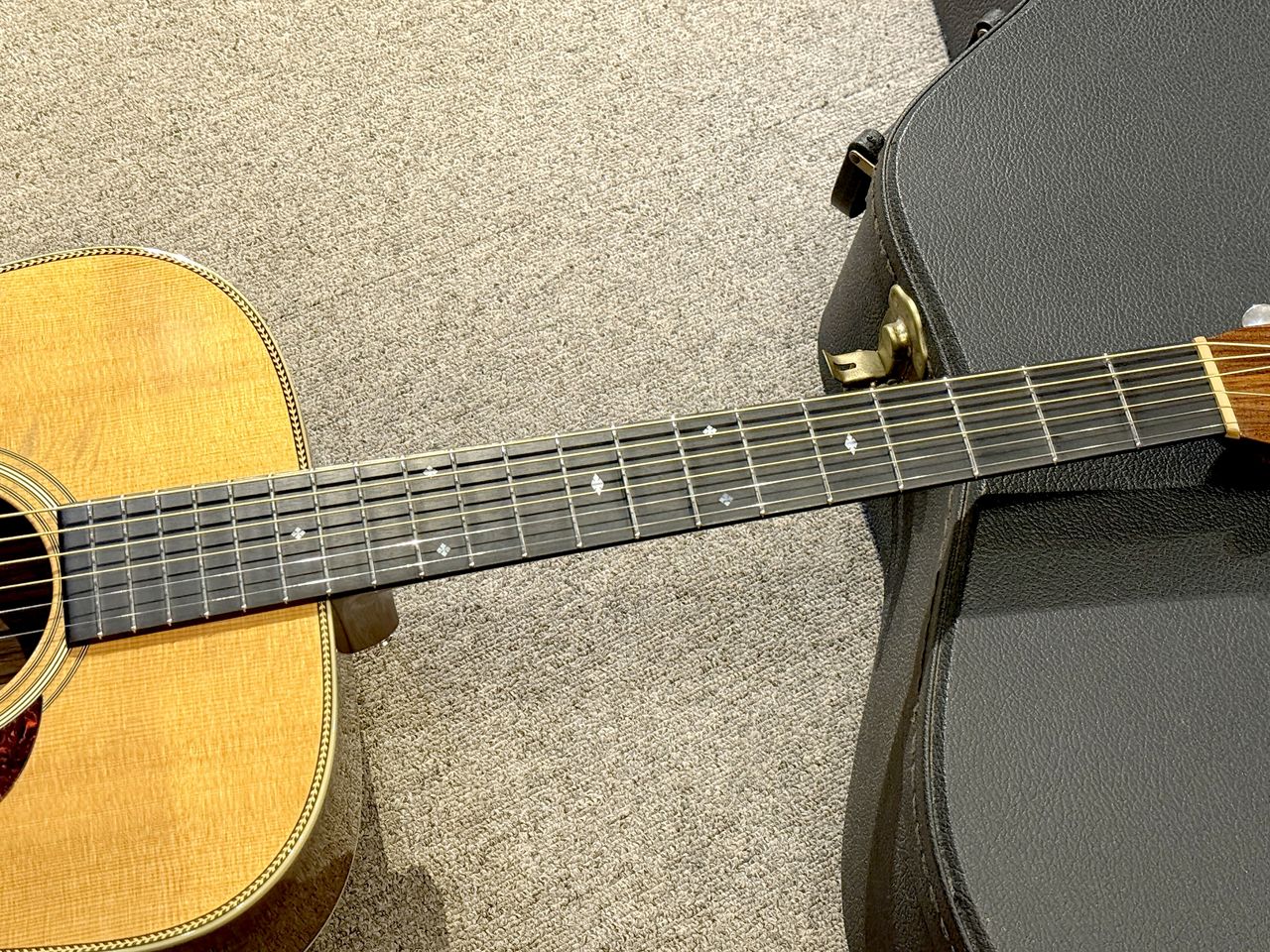 Martin HD-28 Custom Pre War Reissue（ビンテージ）【楽器検索