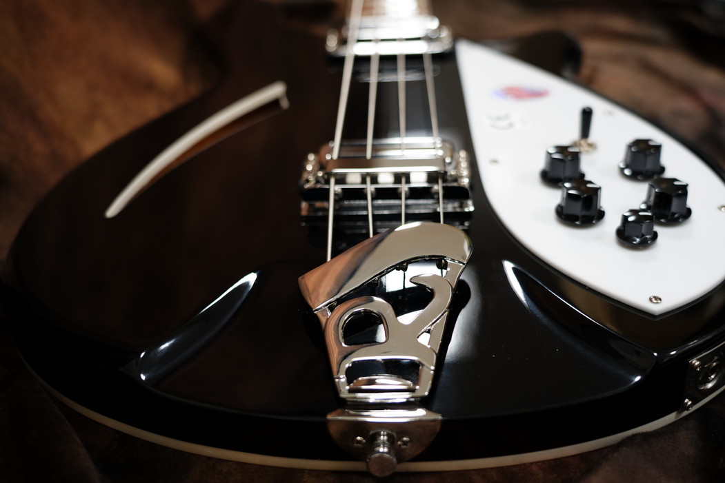 Rickenbacker 4005V Jetglo（新品/送料無料）【楽器検索デジマート】