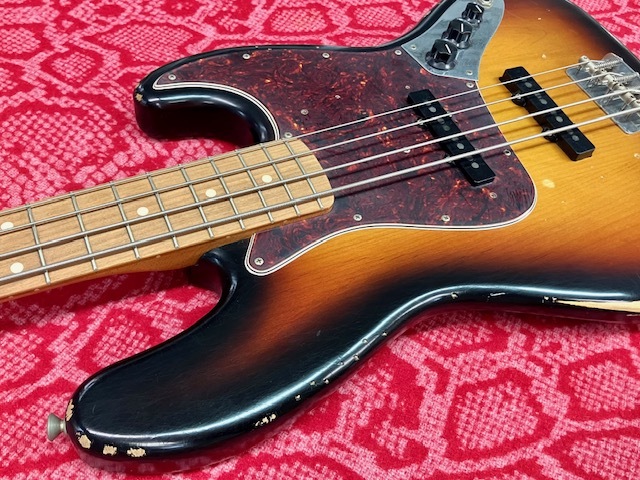 Fender Road Worn 60s Jazz Bass 3-Color Sunburst【清水巴町本店