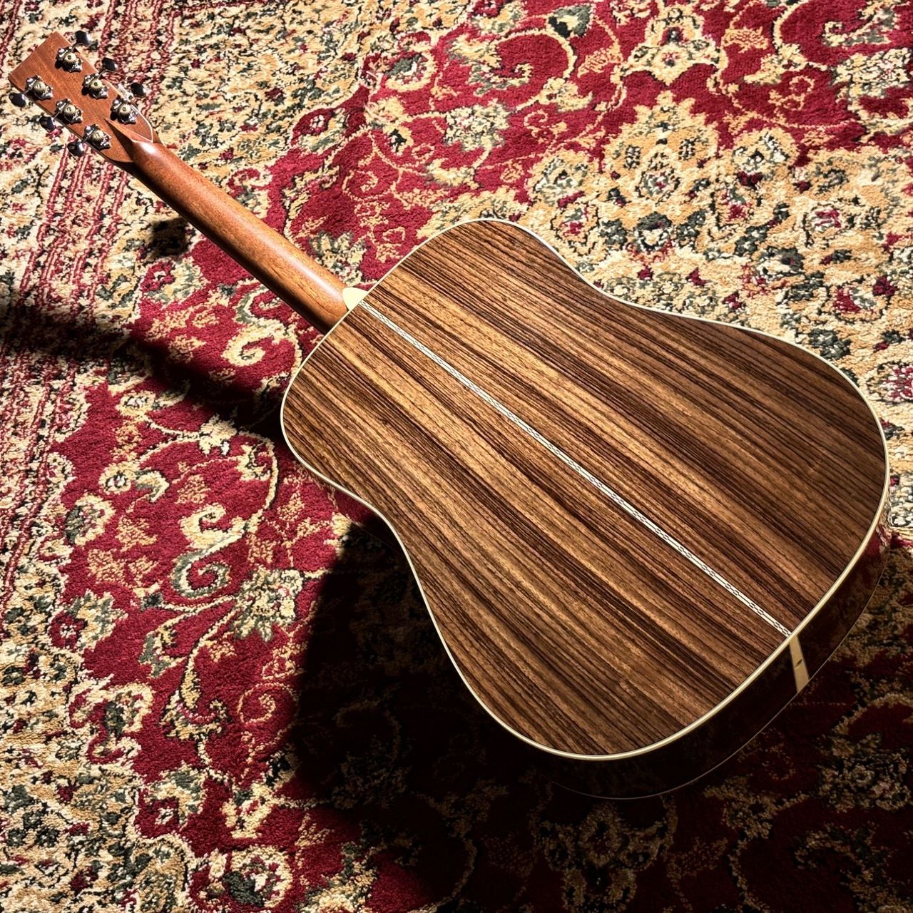 専用 Martin D-28 シリアルナンバー入り 木製プレート 専用 Martin D-28 シリアルナンバー入り 木製プレート - メルカリ