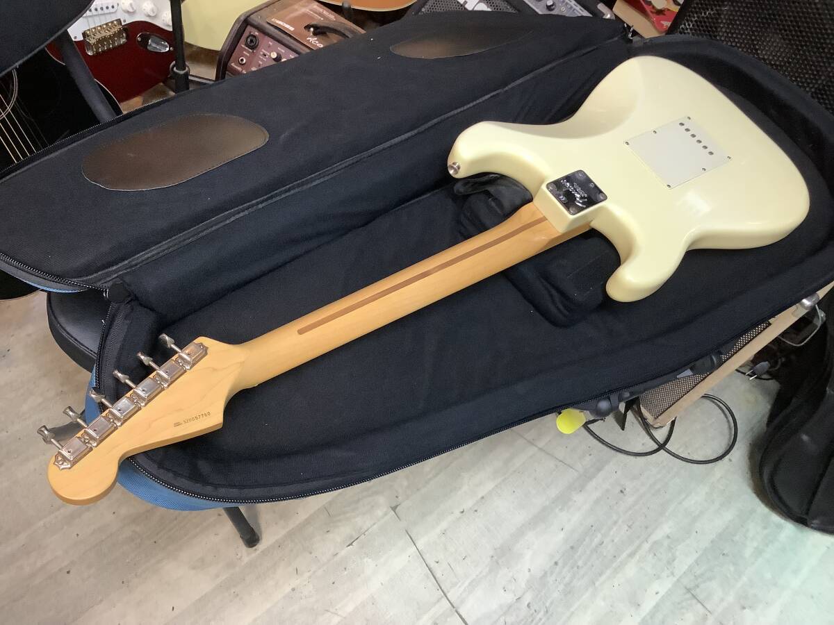 Fender USA Eric Clapton Stratocaster Lace Sensor Gold & TBX & Mid