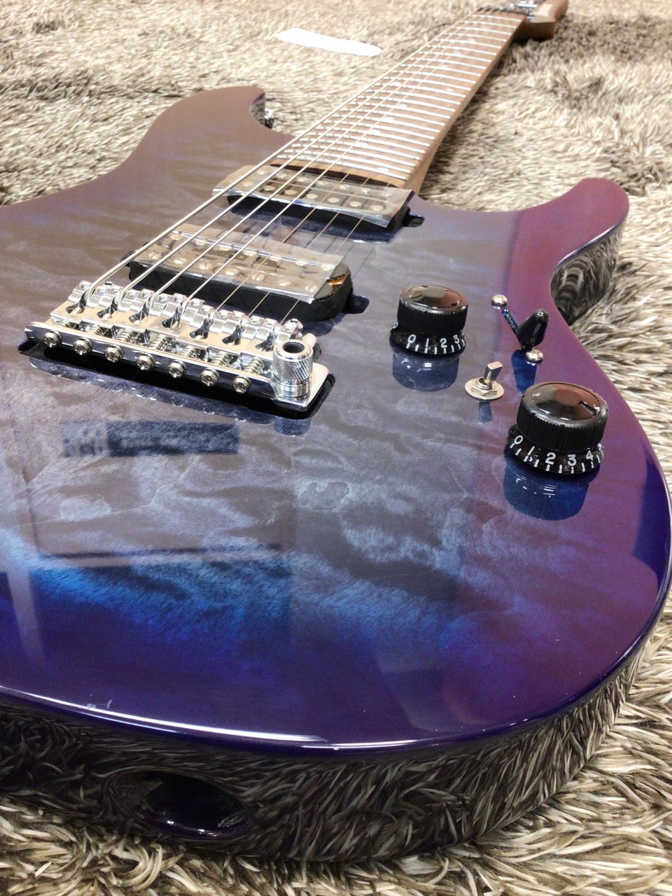 エレキギター ブルー Ibanez AZ427P2QM(Twilight Blue Burst)【7弦】（新品特価/送料
