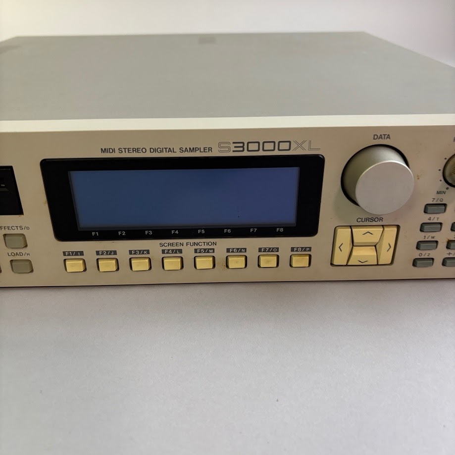 AKAI S3000XL Digital Sampler | Includes 7 Original CD-ROMs