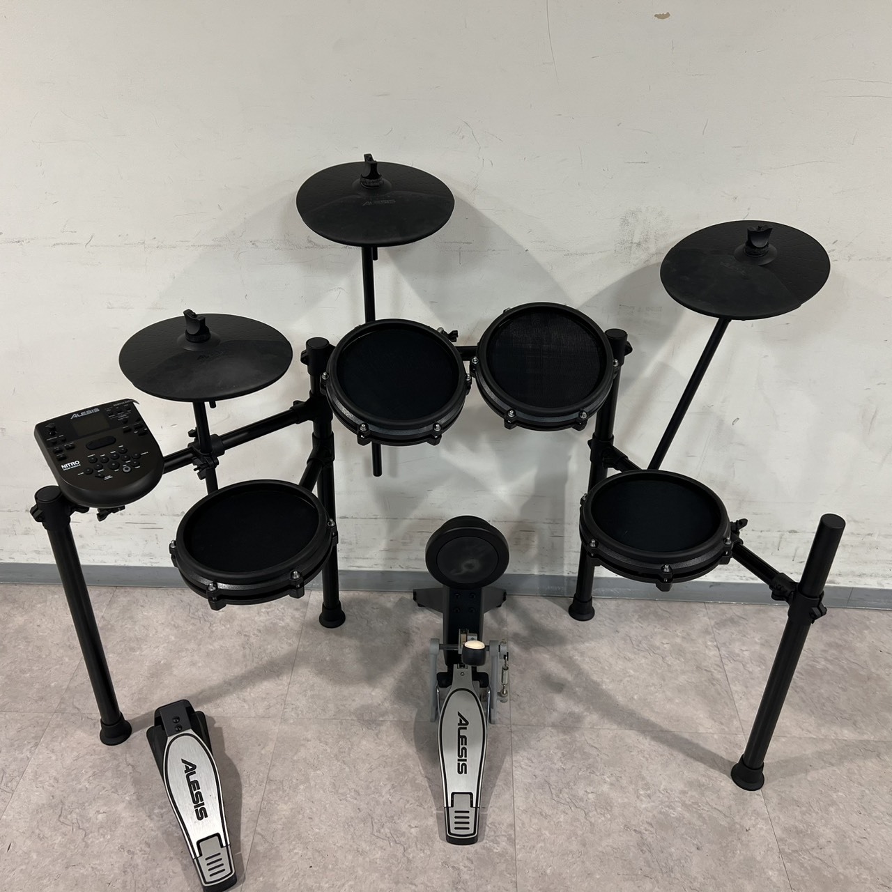 電子ドラムセットを格安でお譲りします。Alesis DM10 参考中古販売価格50000相当 ALESIS NITRO MESH KIT 電子ドラム【USED】（中古/送料無料）【楽器