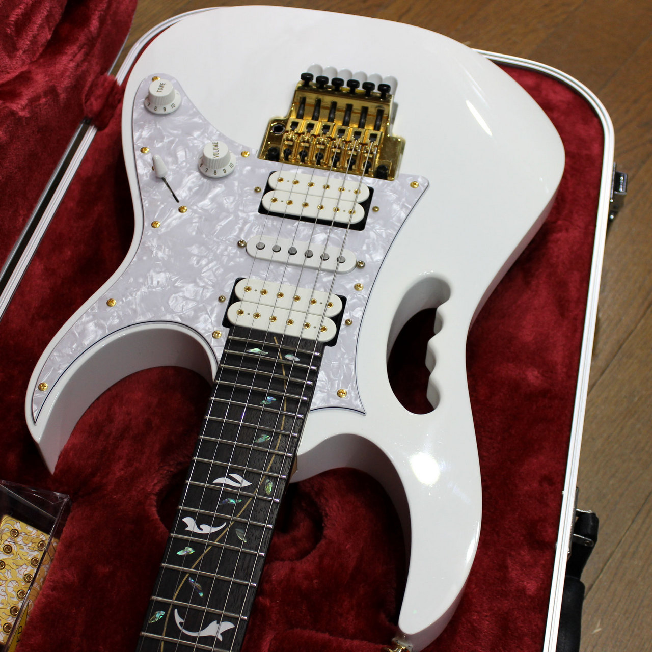 Ibanez JEM7V-WH 【Steve Vai Signature】【Made In Japan】White 2019