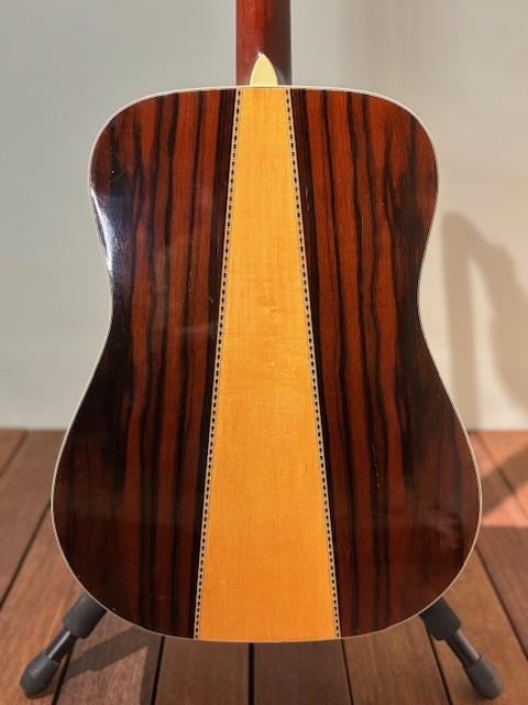 Morris W-40(1975年製) ※当店で初心者の方を対象に「アコギの弾き方