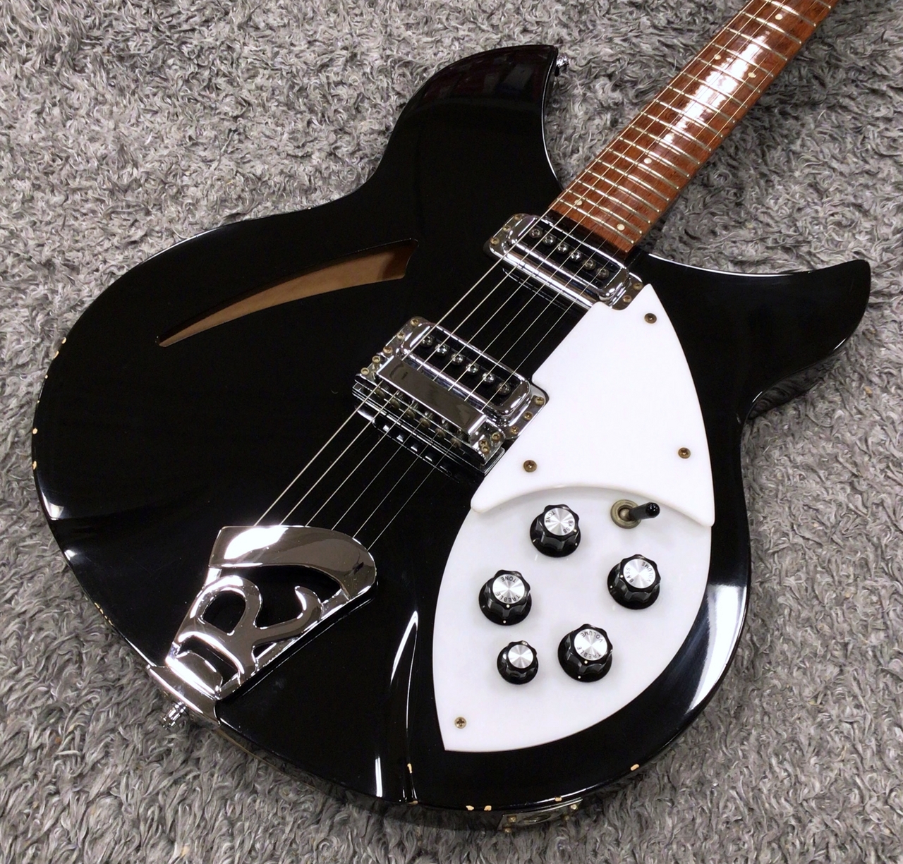 Rickenbackerリッケンバッカー 330 2006年製 Rickenbackerリッケンバッカー 330 2006年製 - メルカリ