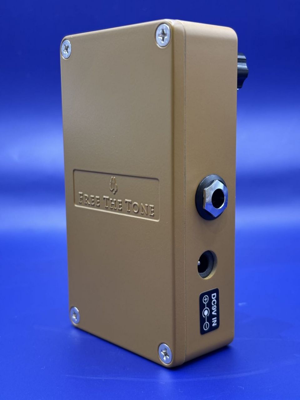豊潤な倍音‼️Free The Tone CRUNCHY CHIME ブースター Free The Tone】スタンダードモデルと生産台数150台限定カスタム