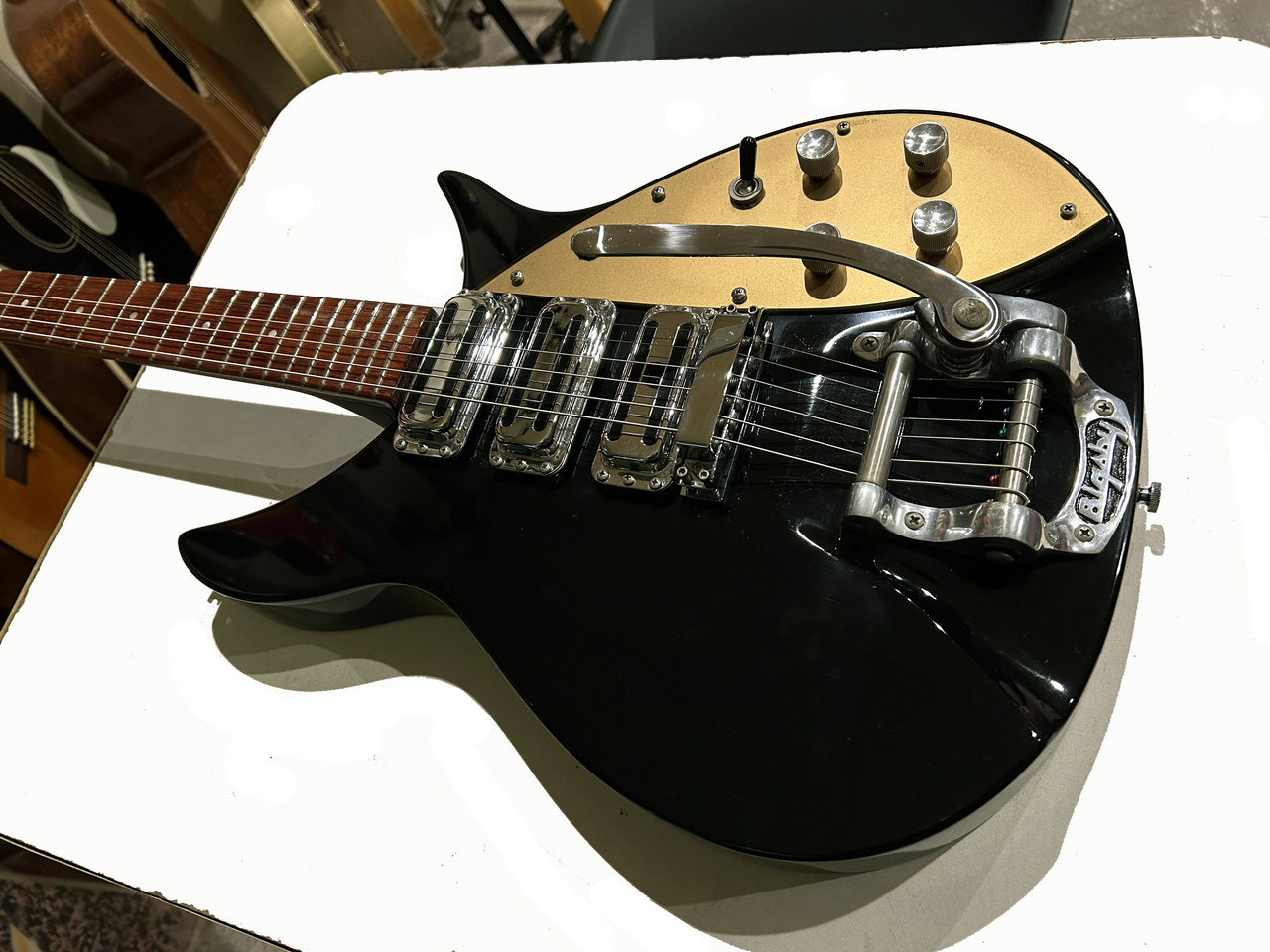 極希少】rickenbacker 325 V59 1996年製 極希少】rickenbacker 325 V59