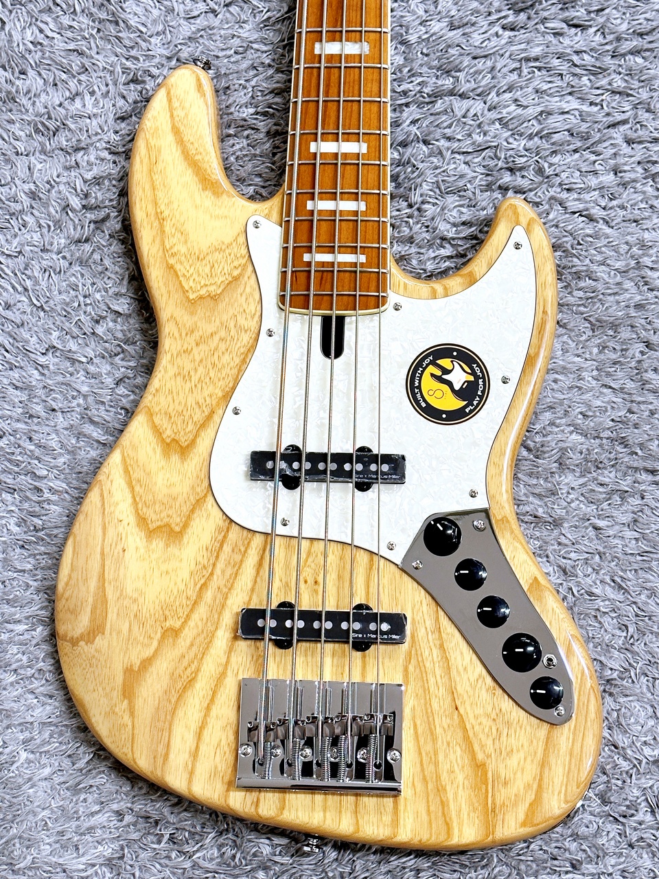 Sire Marcus Miller V8 5st NT (Natural)【2024年製】【5弦ベース】（新品/送料無料）【楽器検索デジマート】