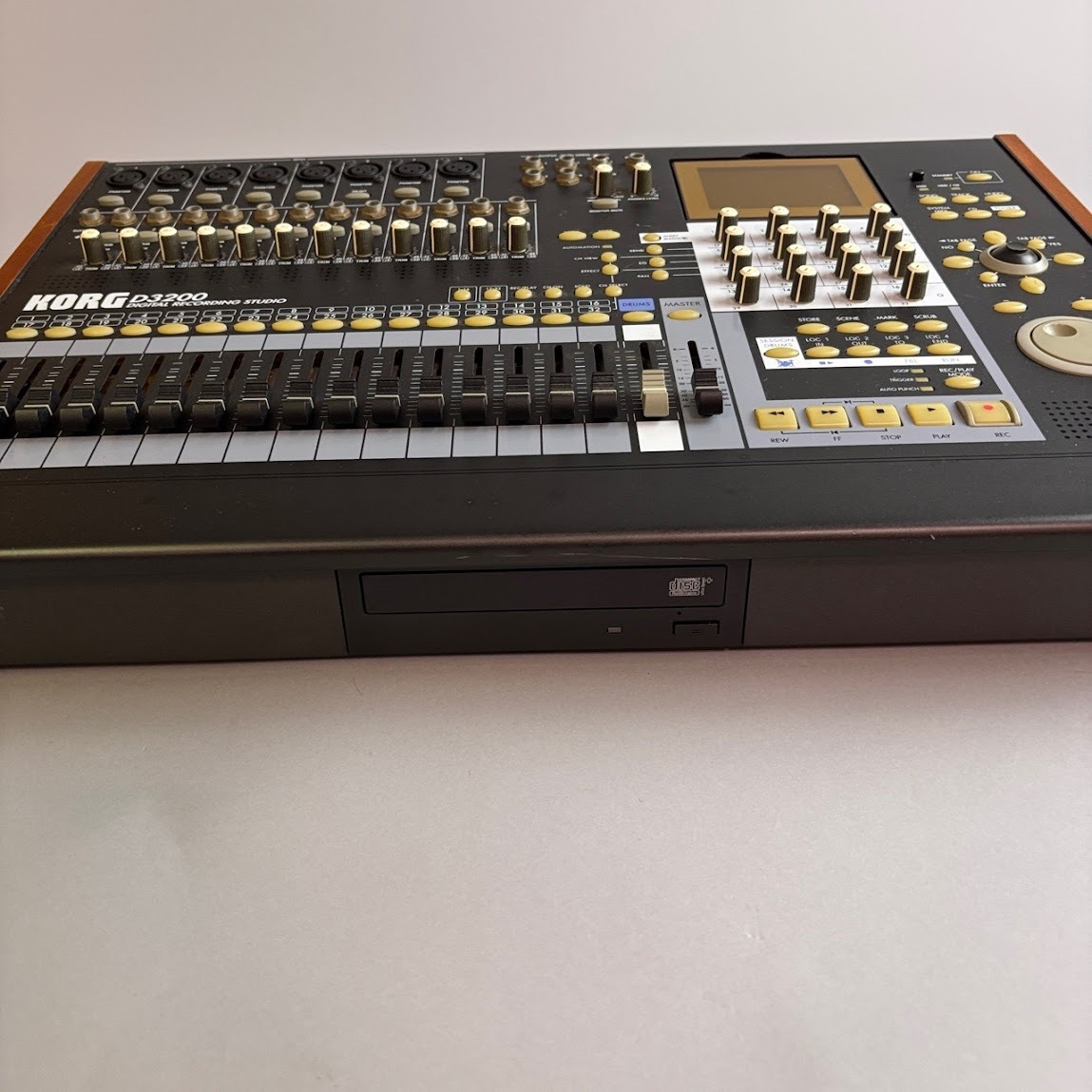 KORG D3200（中古/送料無料）【楽器検索デジマート】