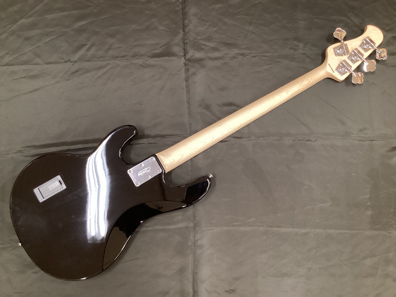 Sterling by MUSIC MAN SUB STINGRAY RAY4（中古）【楽器検索