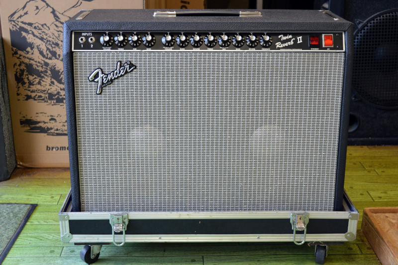Fender Twin Reverb II 後期型 w/Tour case（ビンテージ）【楽器検索