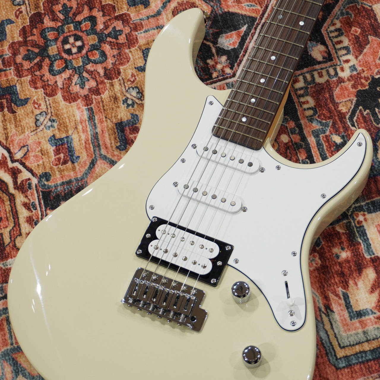 ヤマハ YAMAHA PACIFICA112V VW エレキギター ホワイト Amazon | YAMAHA ヤマハ PACIFICA112V VW エレキギター初心者14点