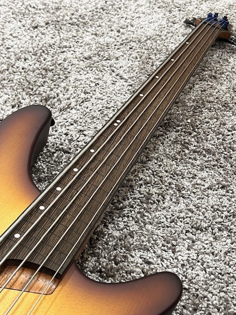 Ibanez SRH505F フレットレスベース Amazon | Ibanez/Bass Work Shop Series SRH505F-NNF Natural Browned