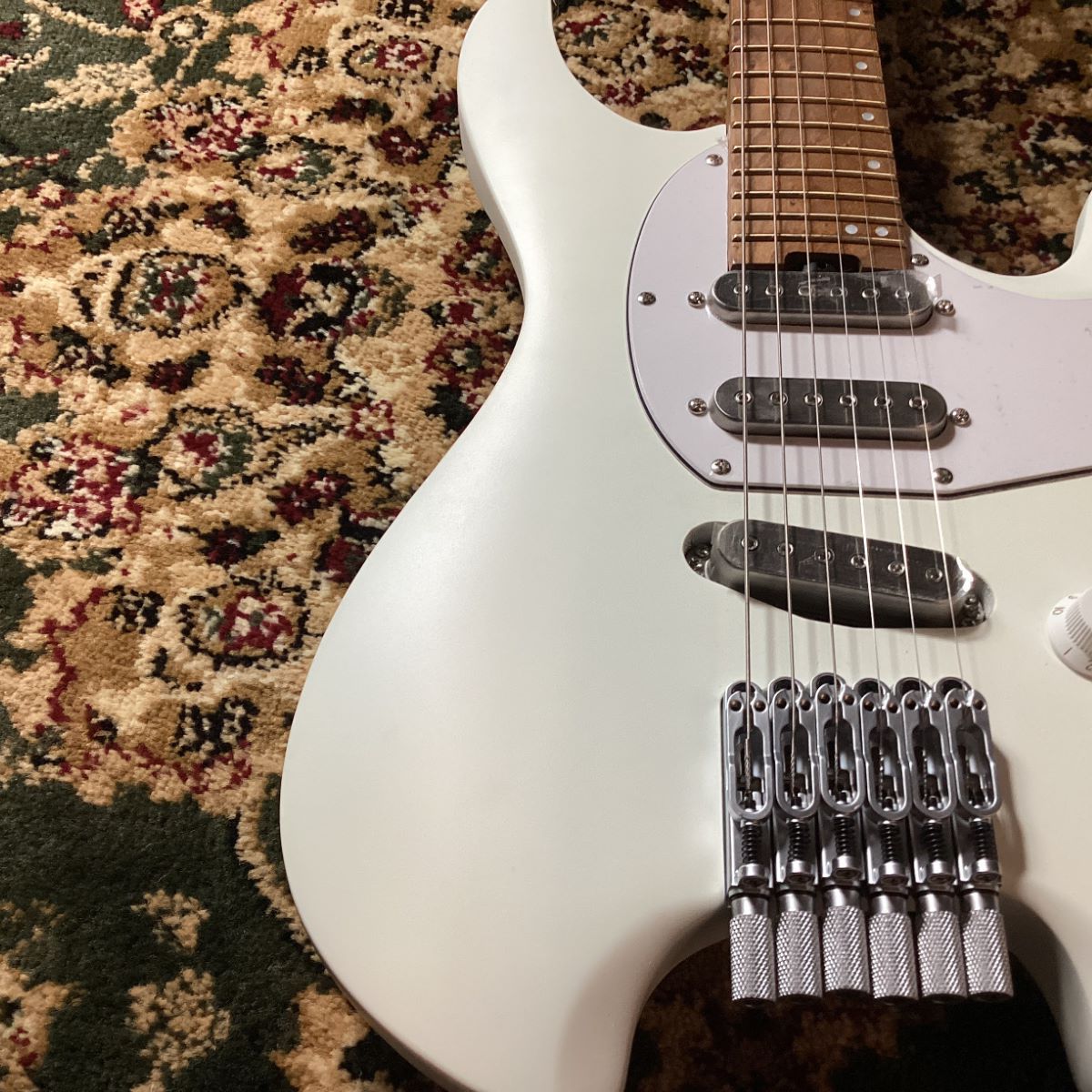 Ibanez ICHI10 VWM Vintage White Matte Ichika Nito シグネイチャー