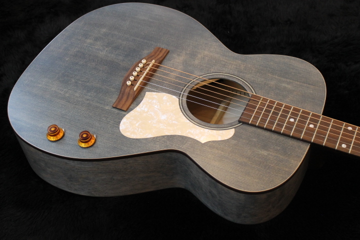 レア☆カナダ産★ 専用ケース付属 Art&Lutherie アコーステックギター Art&Lutherieのアコースティックギター検索結果一覧