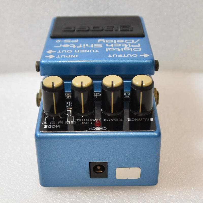 BOSS PS-2 Digital Pitch Shifter / Delay（LEDが光りません