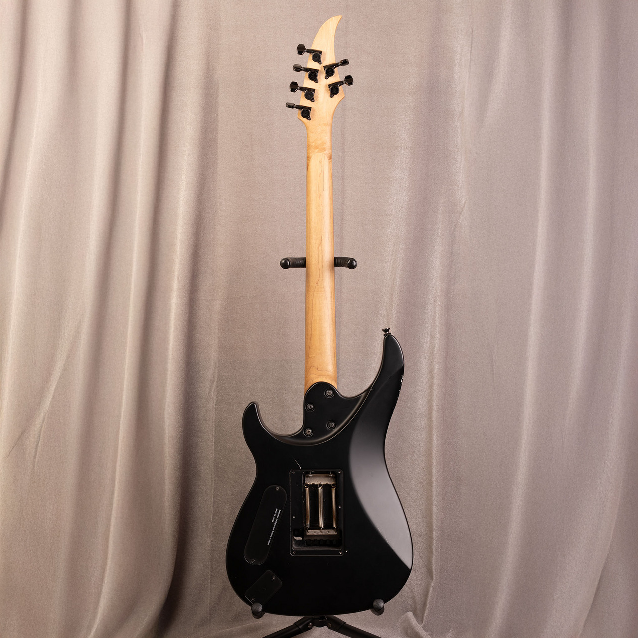 Caparison Horus Black Satin（中古/送料無料）【楽器検索デジマート】