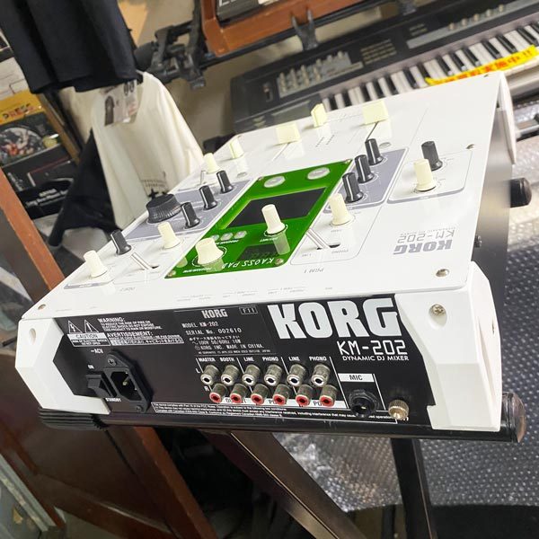 KORG KM 202 DJミキサー KAOSS PAD搭載 KORG KM-202 2-Channel KAOSS DJ Mixer | Guitar Center
