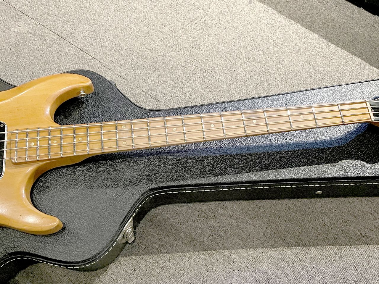 メ*ラ様 Gibson　RIPPER　ベース Gibson The Ripper Bass L-9S（ビンテージ）【楽器検索デジマート】